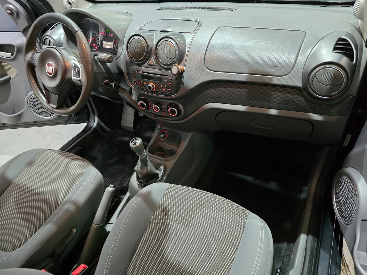 Fiat Palio 2014 Essence 5p 1.6 con GNC 7