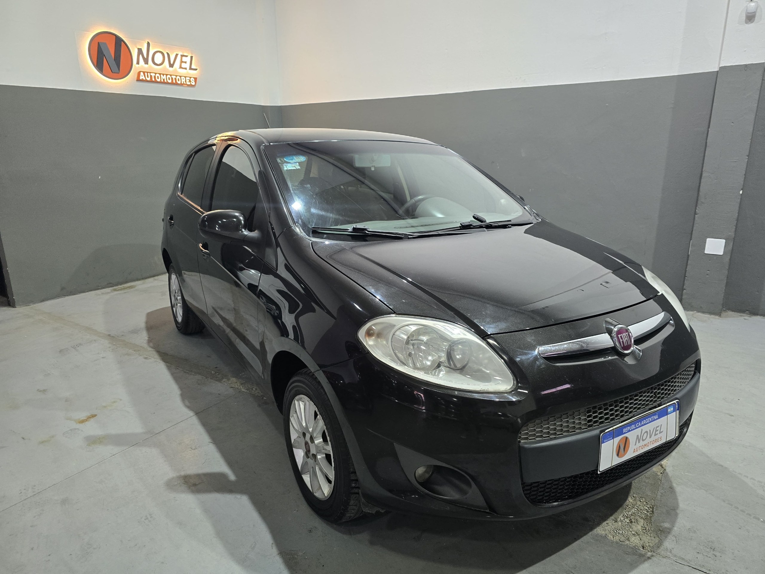 Fiat palio Attractive con gnc 1