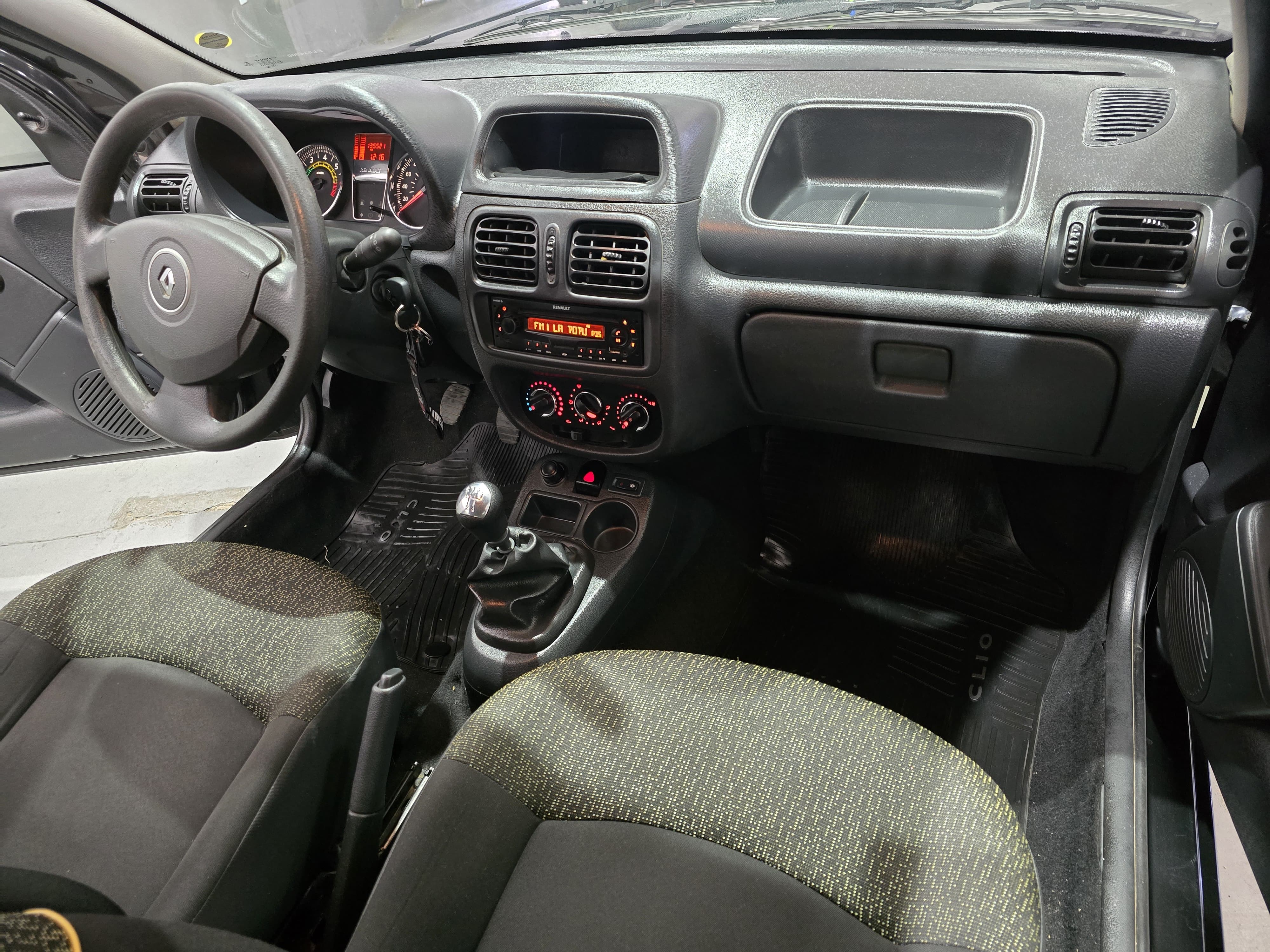 Renault Clio Mío 2013 Expression Pack II 5p Manual 9