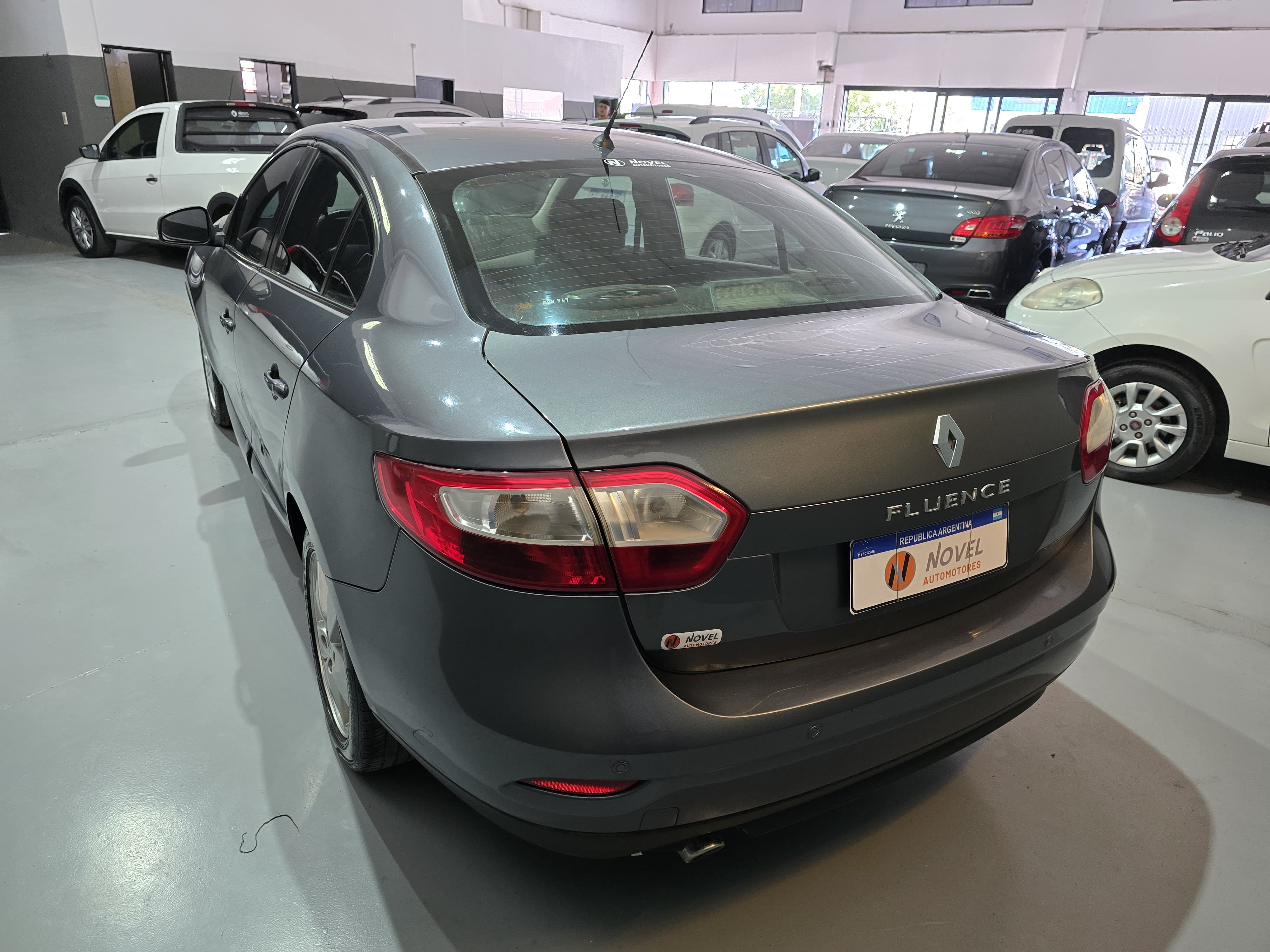 Renault Fluence 2015 1.6 16v Confort Plus 4