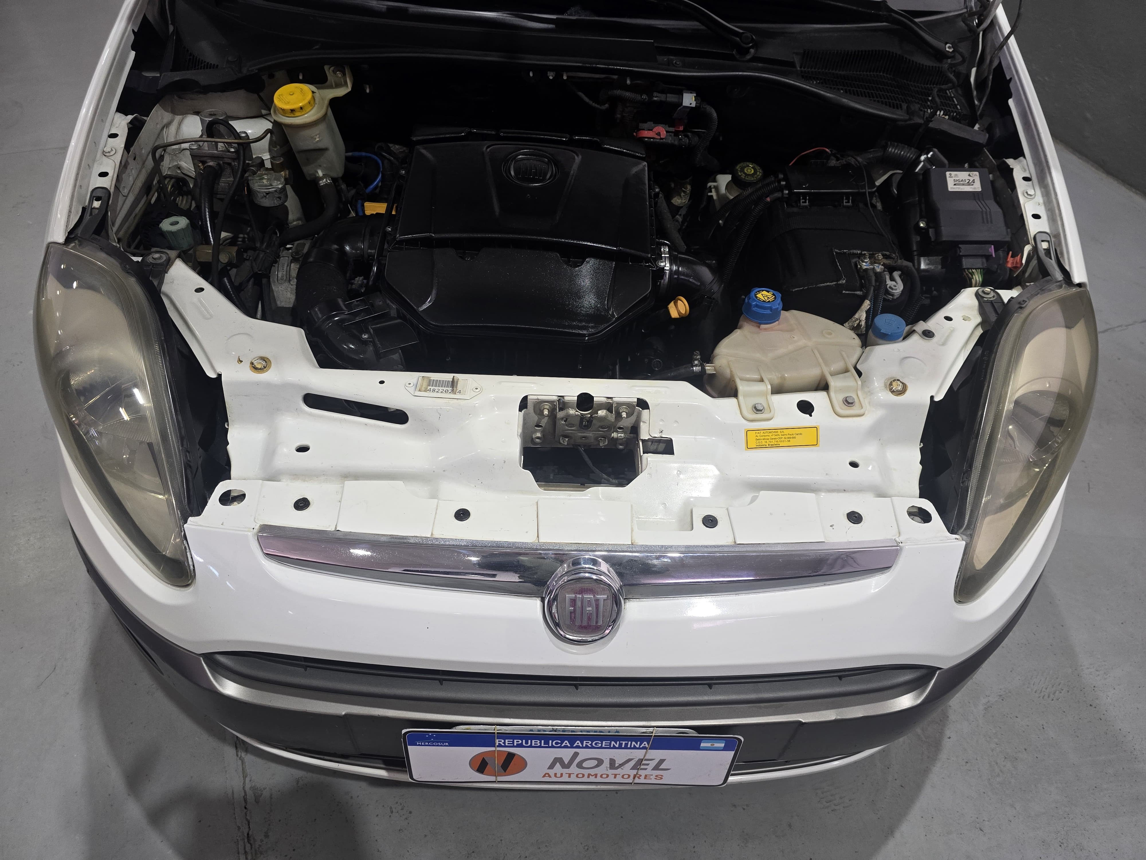 Fiat Punto 2014 Essence 1.6 Manual CON GNC 5