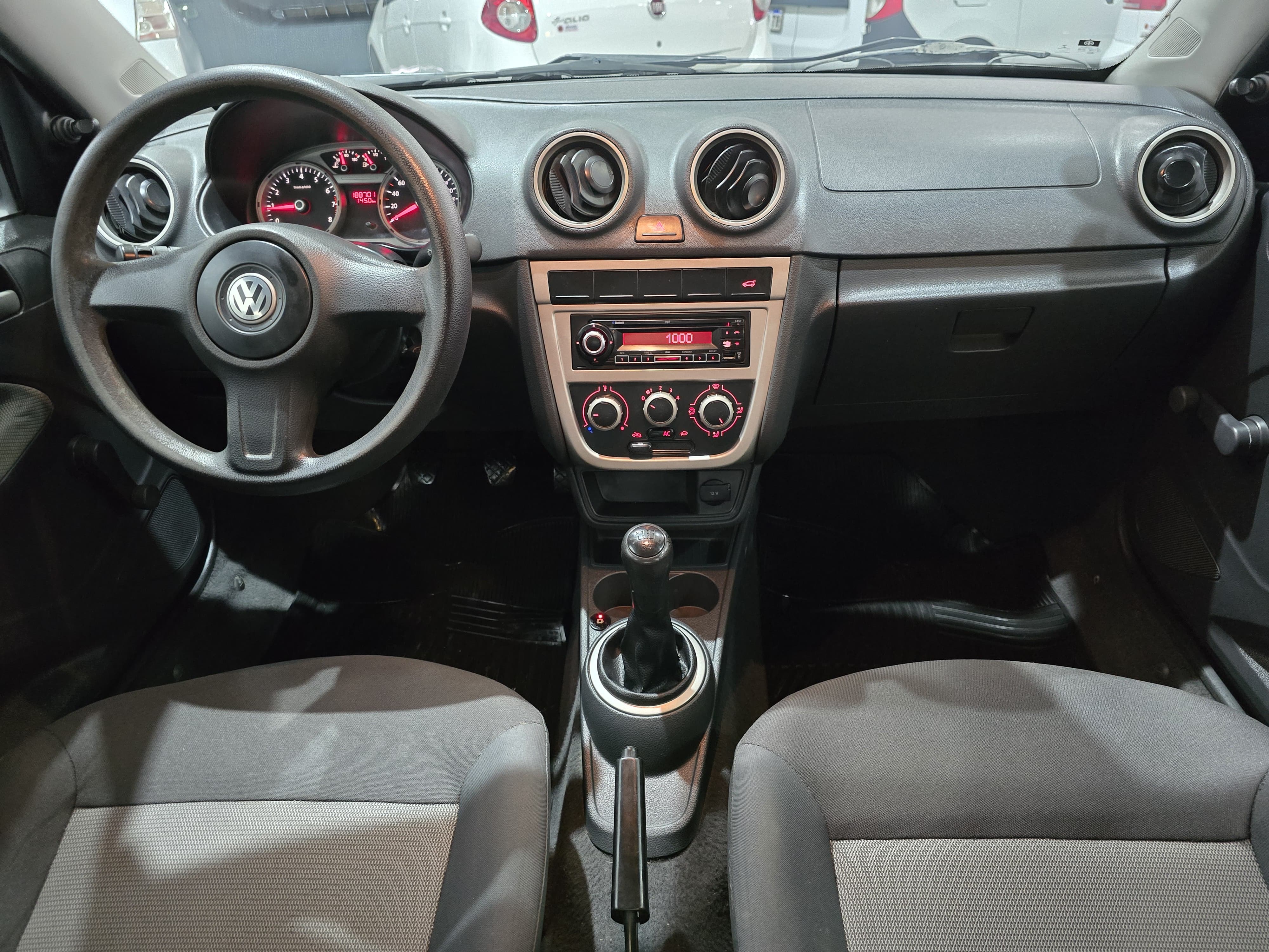 Volkswagen Voyage 2011 1.6 Confortline GNC 8