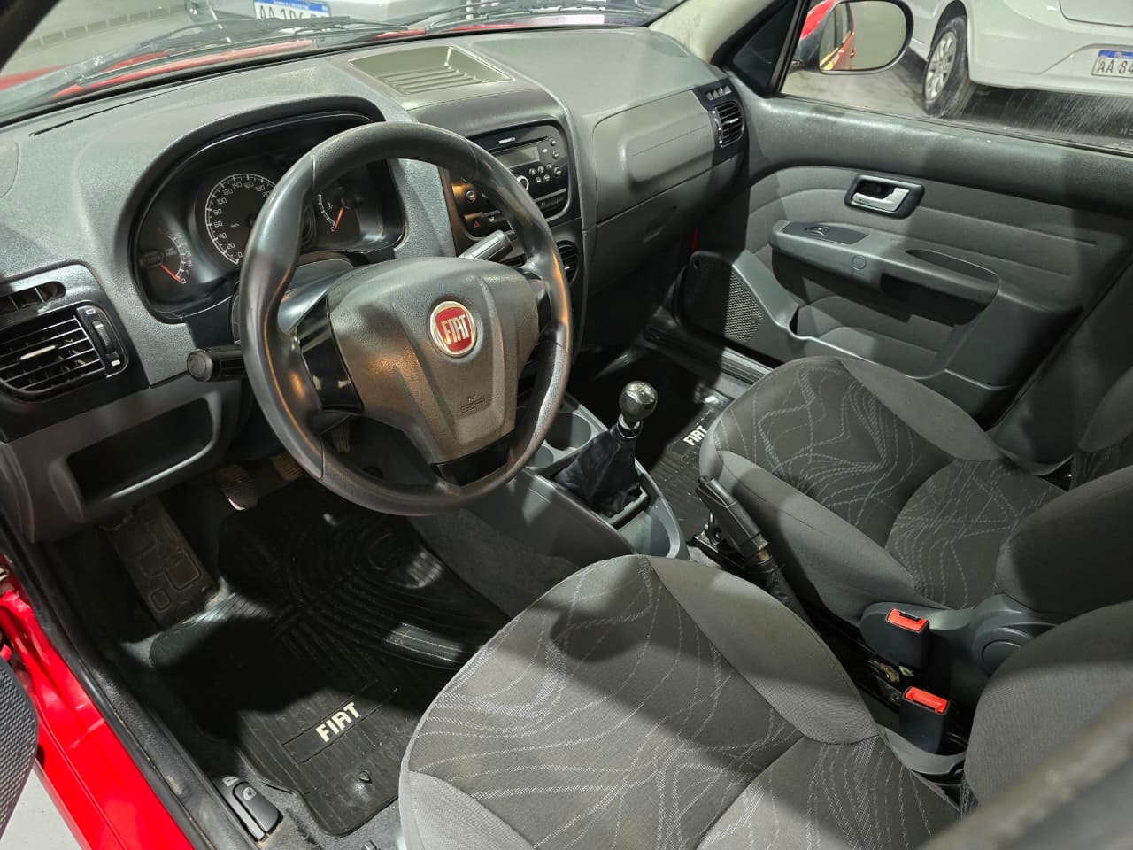Fiat Sedan 2016 SIENA EL Manual 5