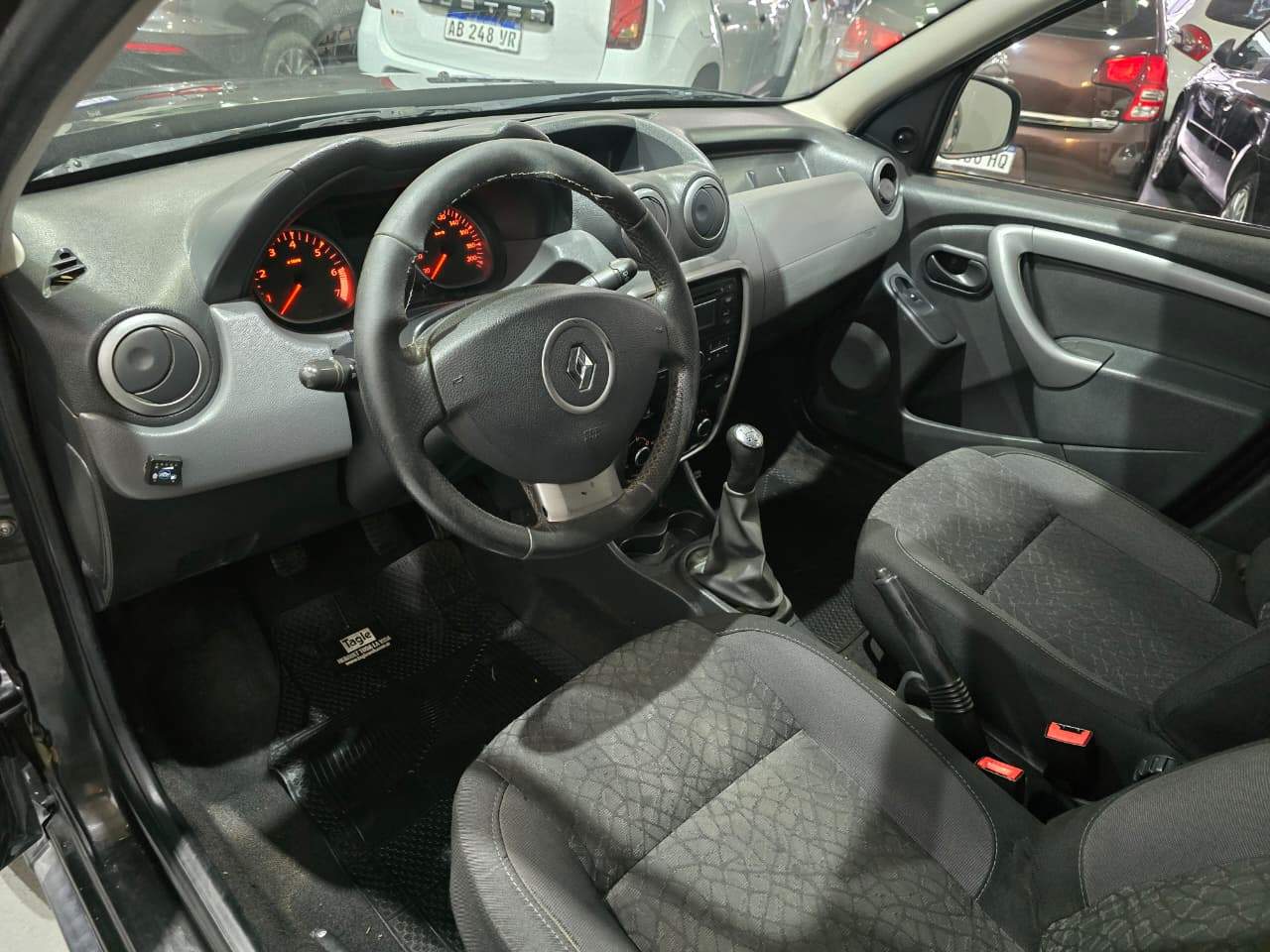 Renault Duster 2014 Confort Plus 1.6 Manual con gnc 6