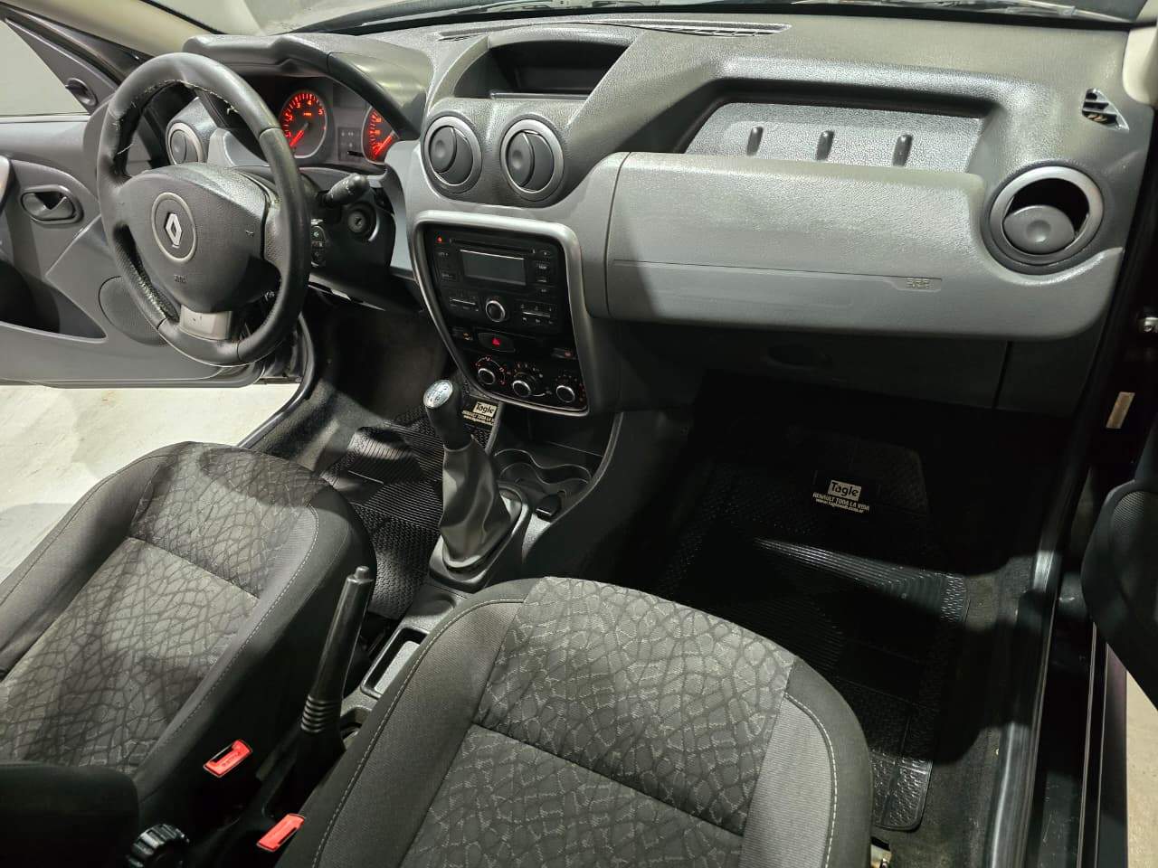 Renault Duster 2014 Confort Plus 1.6 Manual con gnc 8