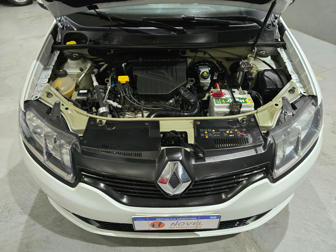 Renault Sandero 2019 Expression 1.6 Manual 9