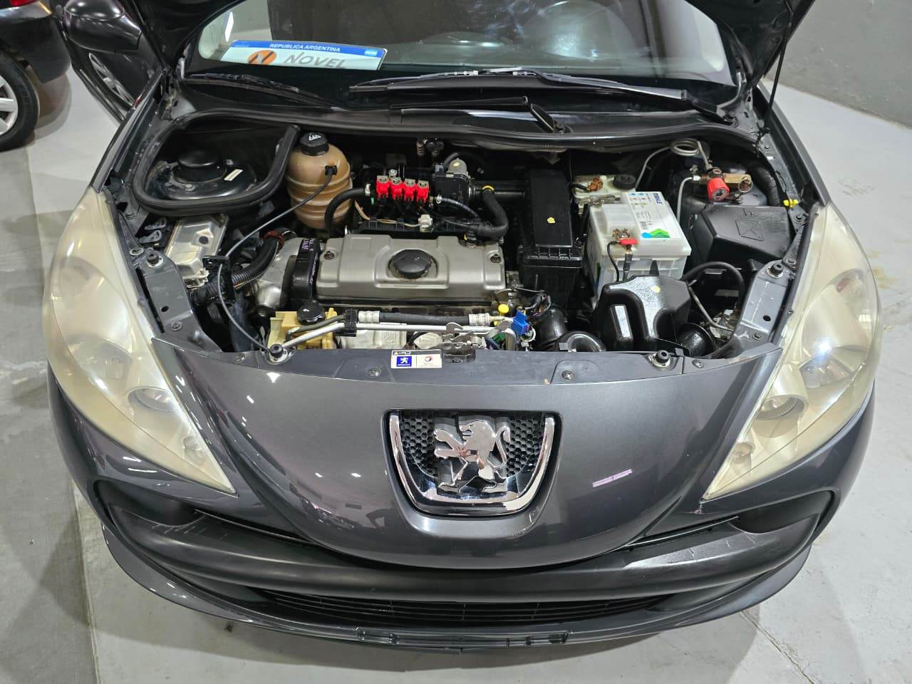Peugeot 207 2010 Compact Xr Allure 1.4 Manual 9