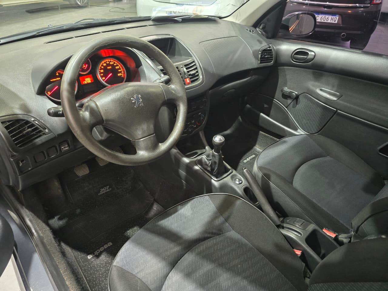 Peugeot 207 2010 Compact Xr Allure 1.4 Manual 6