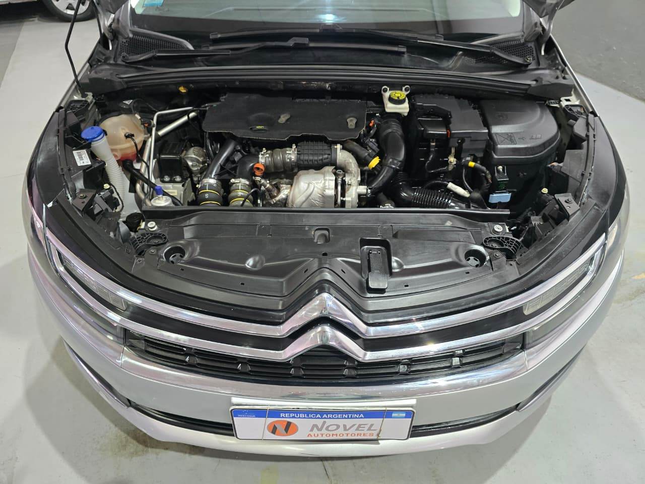 Citroën C4 Lounge 2018 feel pack Hdi Manual 9