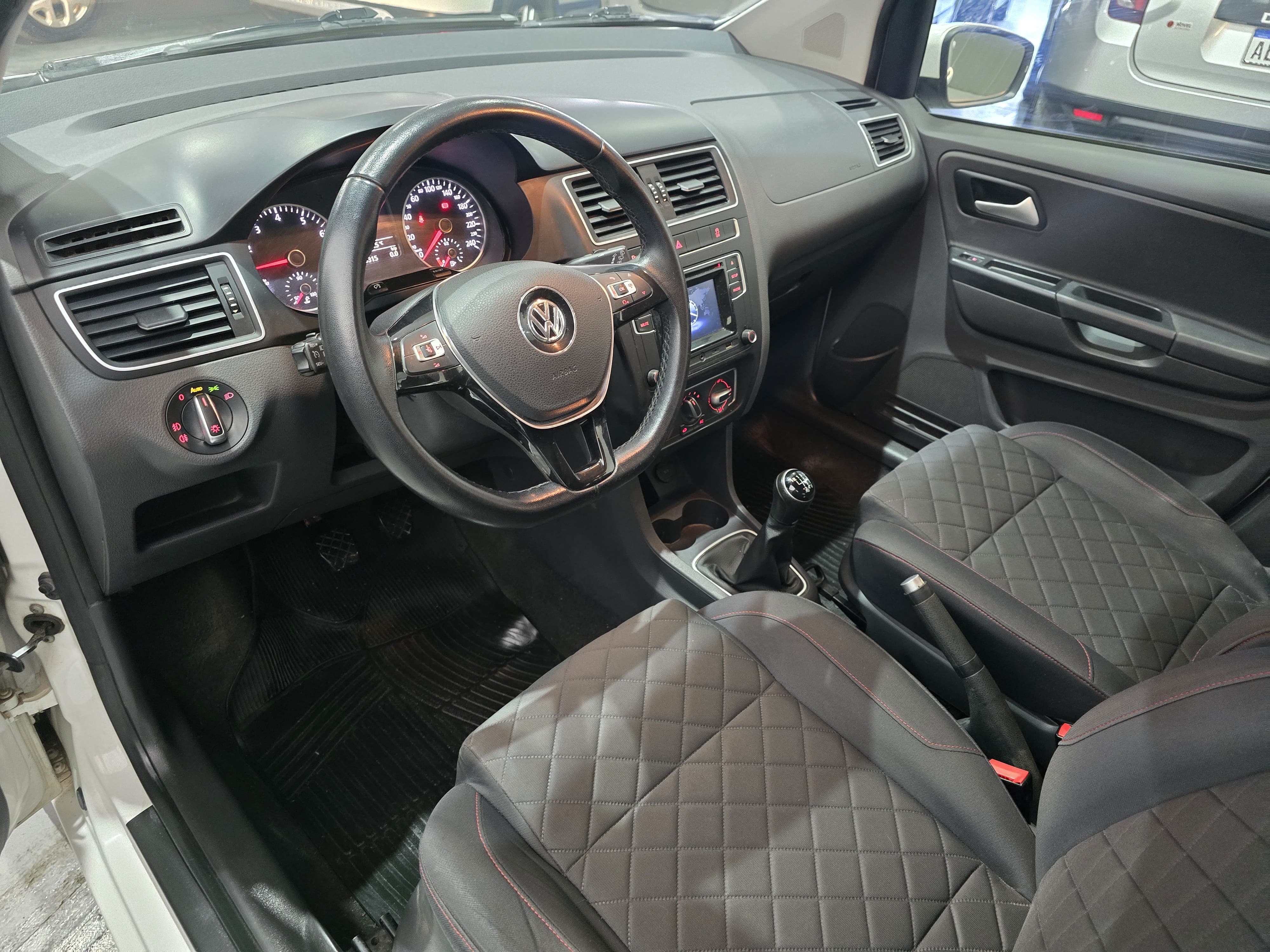 Volkswagen Suran 2017 1.6 Highline Manual 5