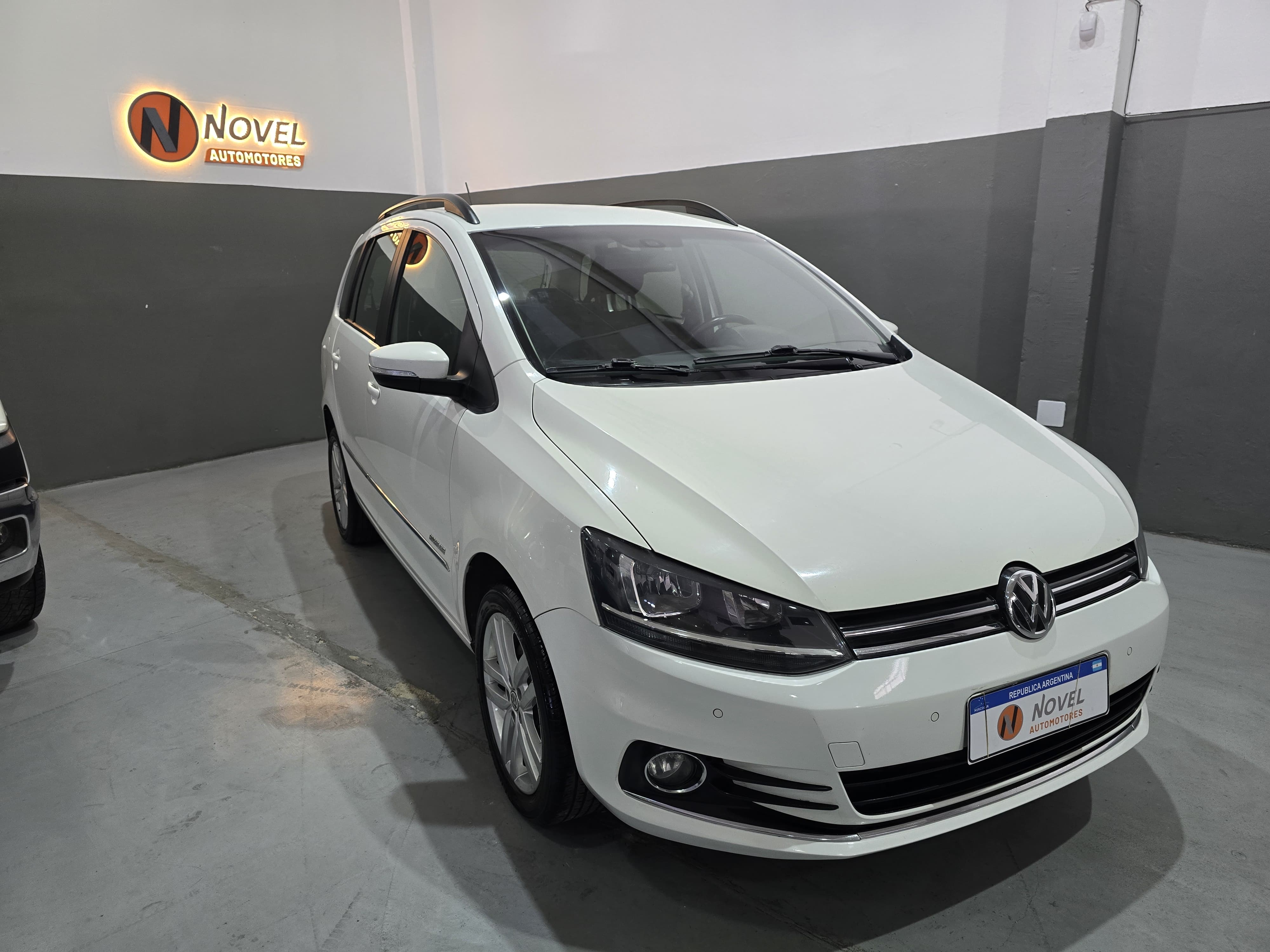 Volkswagen Suran 2017 1.6 Highline Manual 1